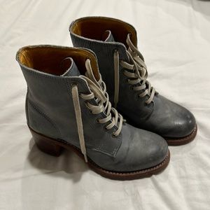 Women’s gray Frye boots size 6